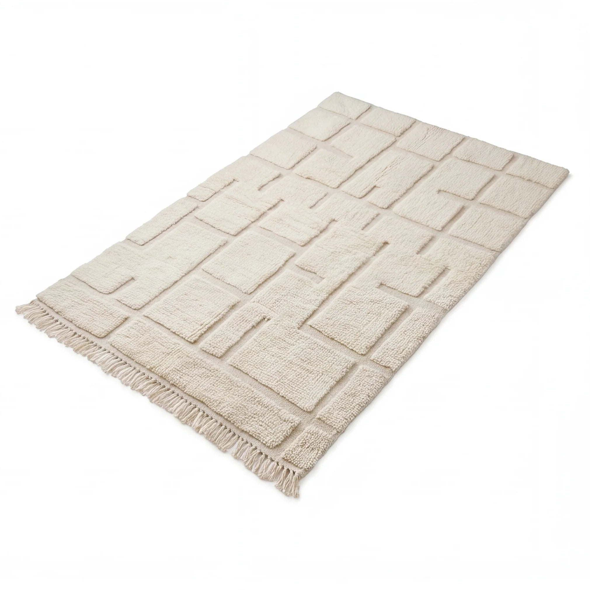 Tapis berbère écru lignes graphiques, vue de trois quarts