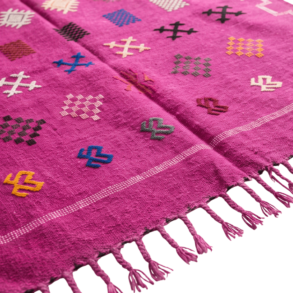 Tapis berbère fuchsia bordure clé grecque