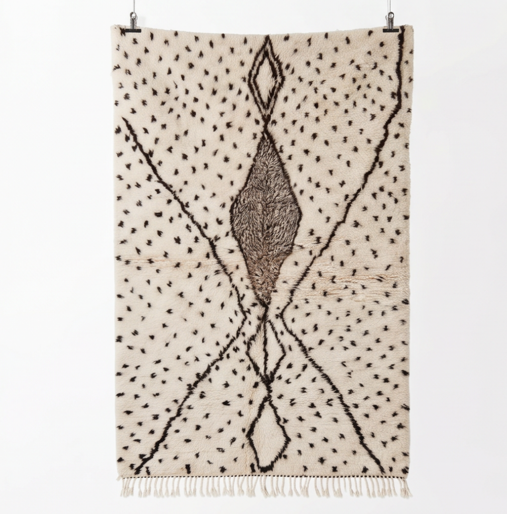 Tapis berbère Azilal à pois noirs