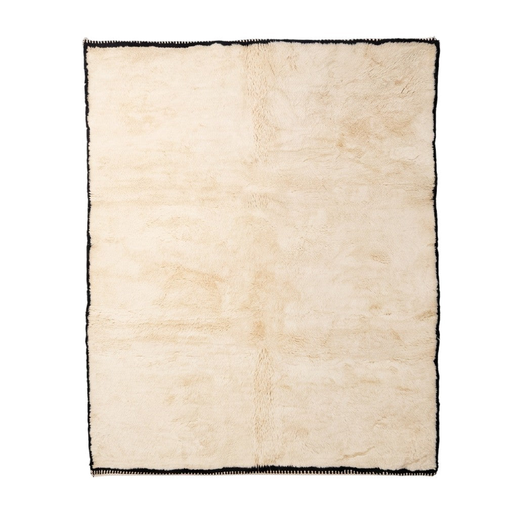 Tapis berbère uni bordure noir - Sur mesure