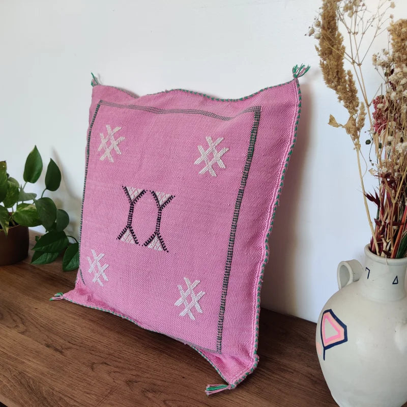 Coussin Sabra Rose Bonbon <br> Soie de Cactus - MAZIR Décoration