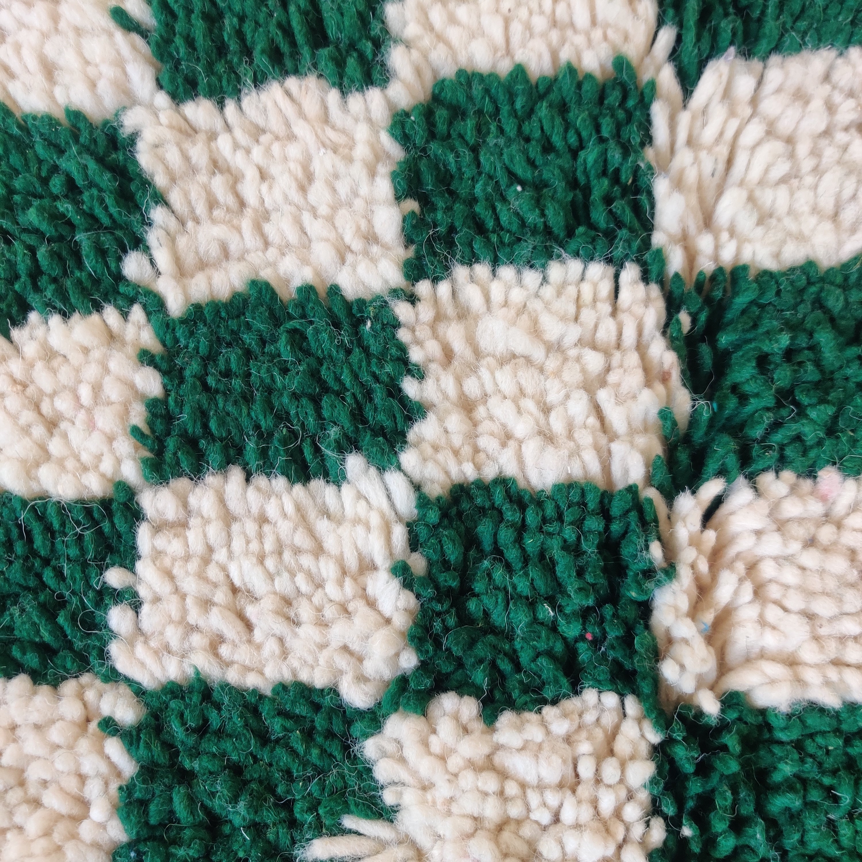 Petit tapis berbère carreaux verts - MAZIR Décoration
