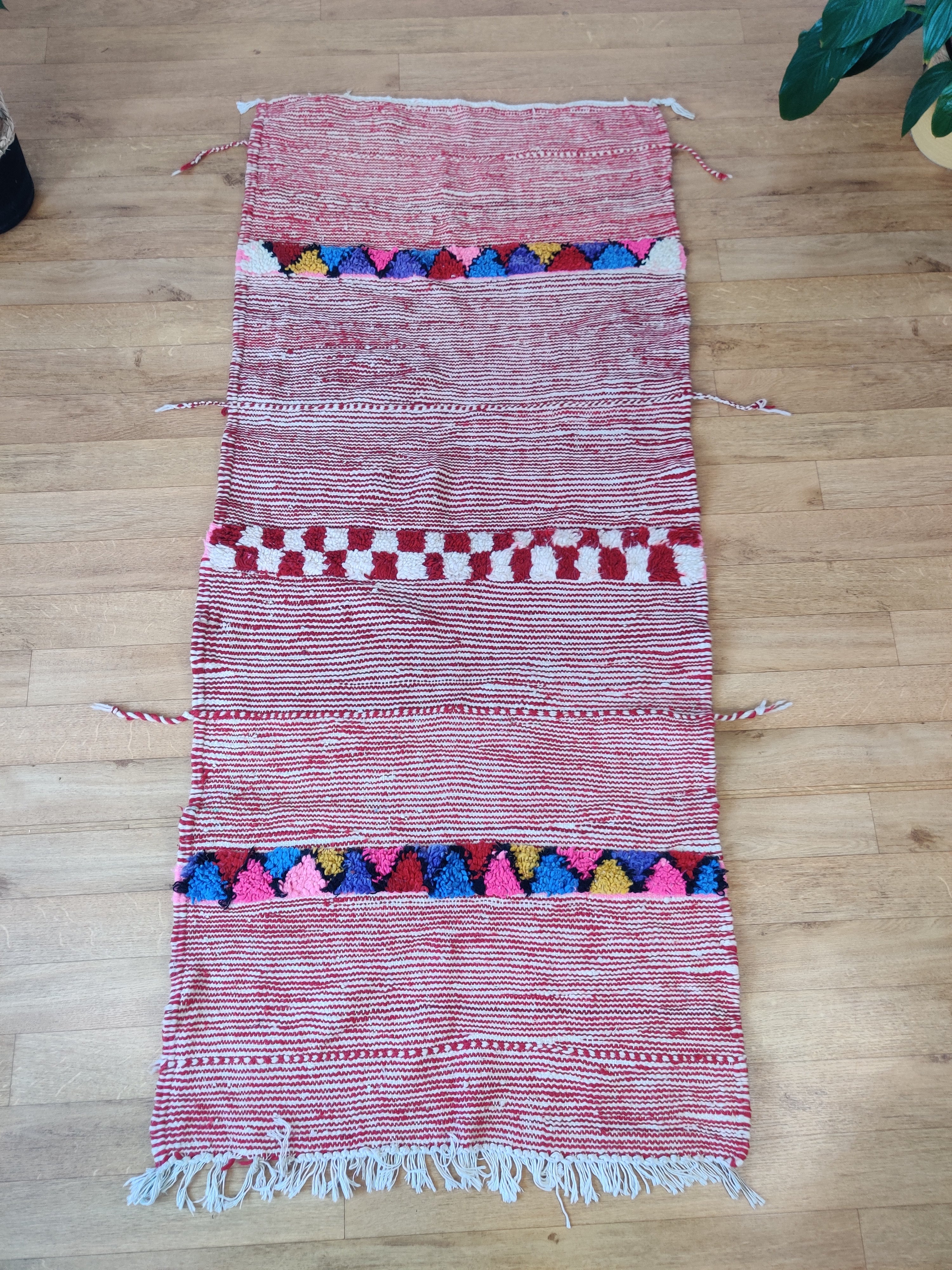 Tapis Zanafi rouge <br> 90x200 cm