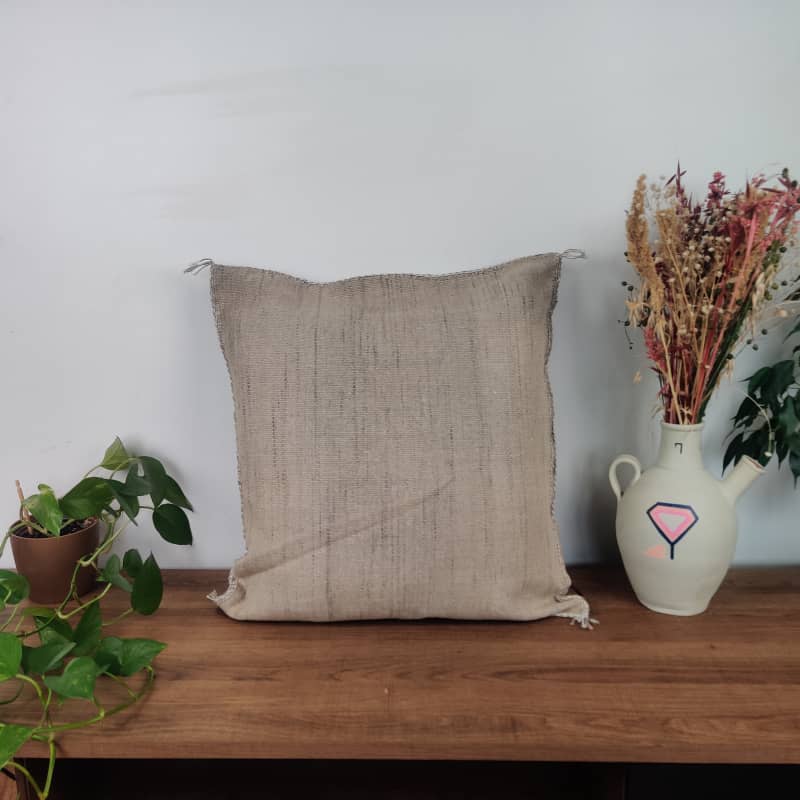 Coussin berbère Gris foncé en Soie de Cactus - MAZIR Décoration