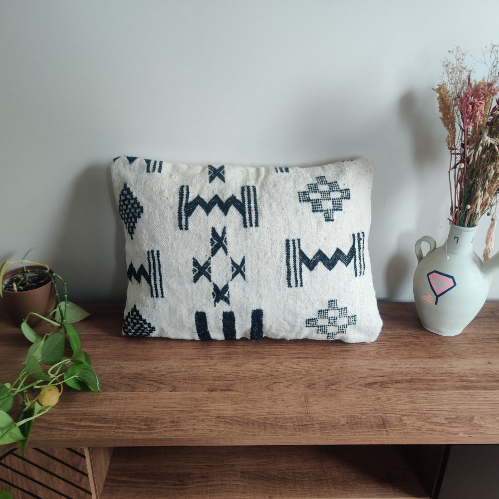 Coussin kilim géométrique noir & blanc