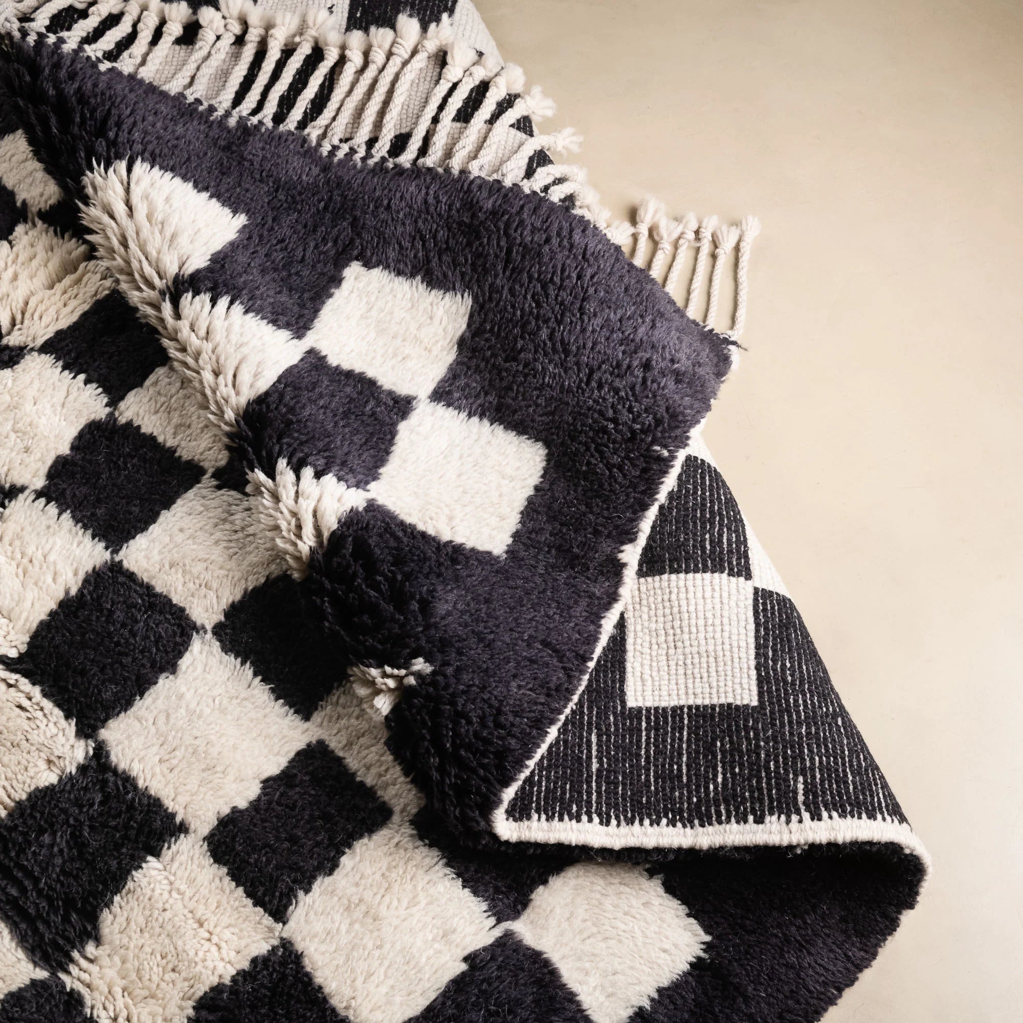 Tapis berbère noir damier - Sur mesure