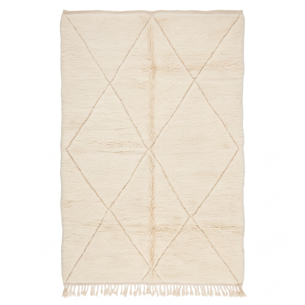 Vue de dessus du tapis Béni Ouarain écru à grands losanges ton sur ton