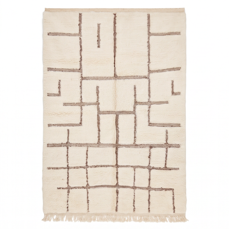 Vue de dessus du tapis Béni Ouarain écru et brun à lignes géométriques brunes