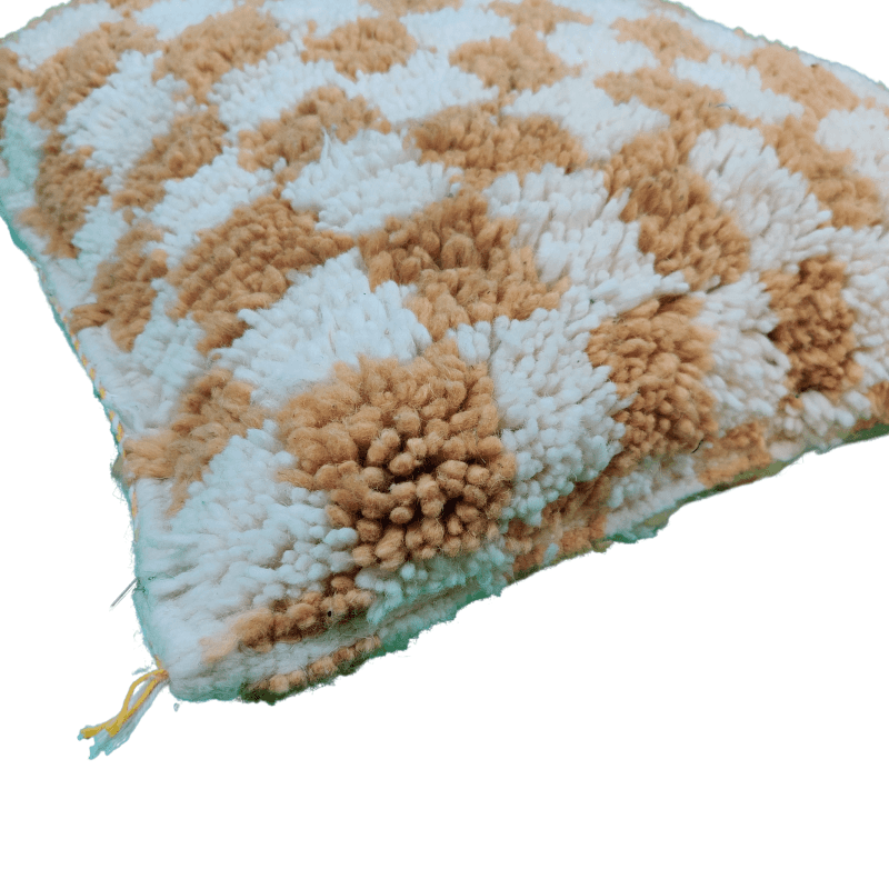 Coussin style bohème blond damier
