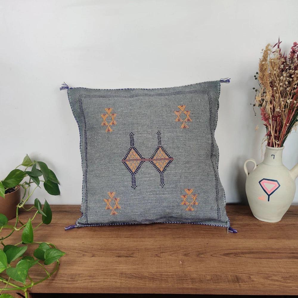 Coussin berbère Gris fer en Soie Végétale - MAZIR Décoration