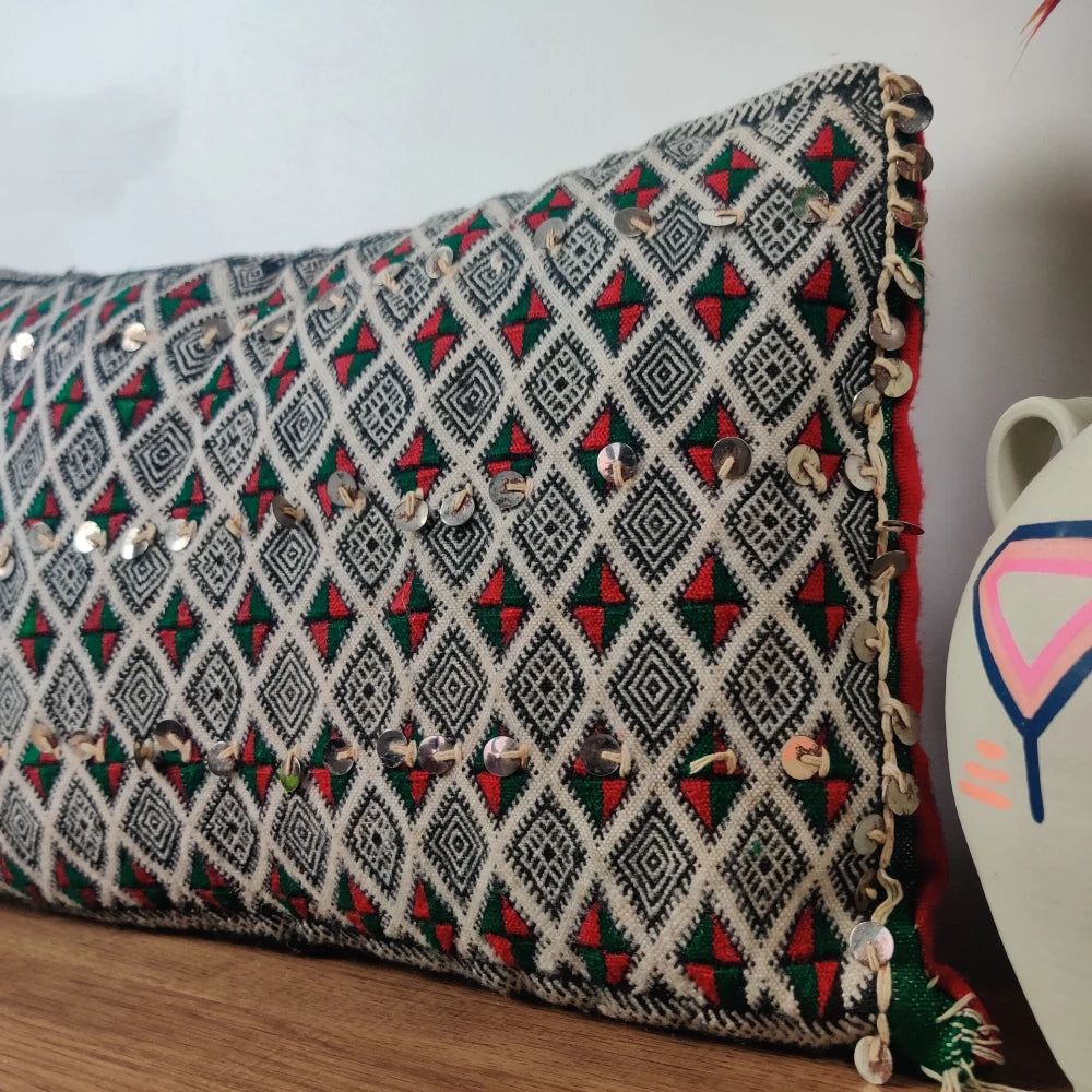 Coussin Berbère Kilim Vintage motifs verts et rouges - MAZIR Décoration