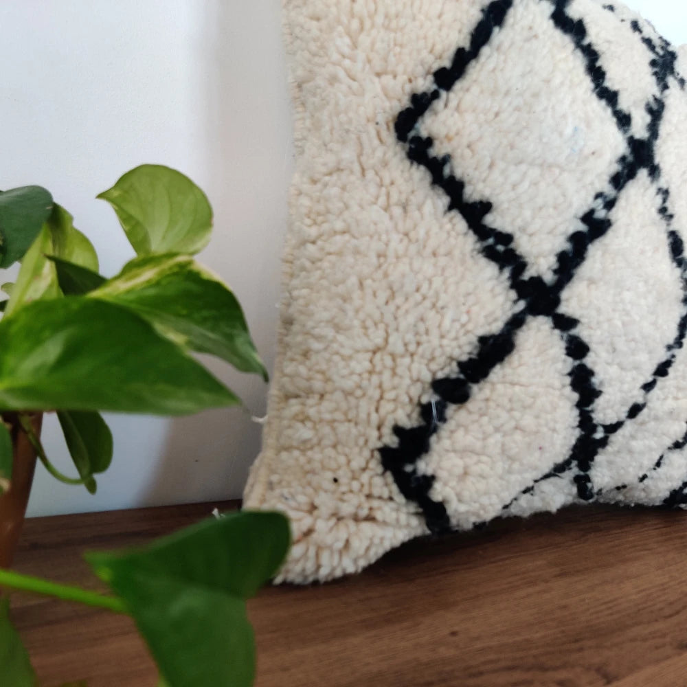 Coussin berbère losange Blanc et noir - MAZIR Décoration