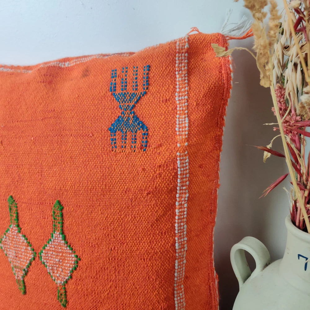 Coussin berbère orange motifs ethniques - MAZIR Décoration