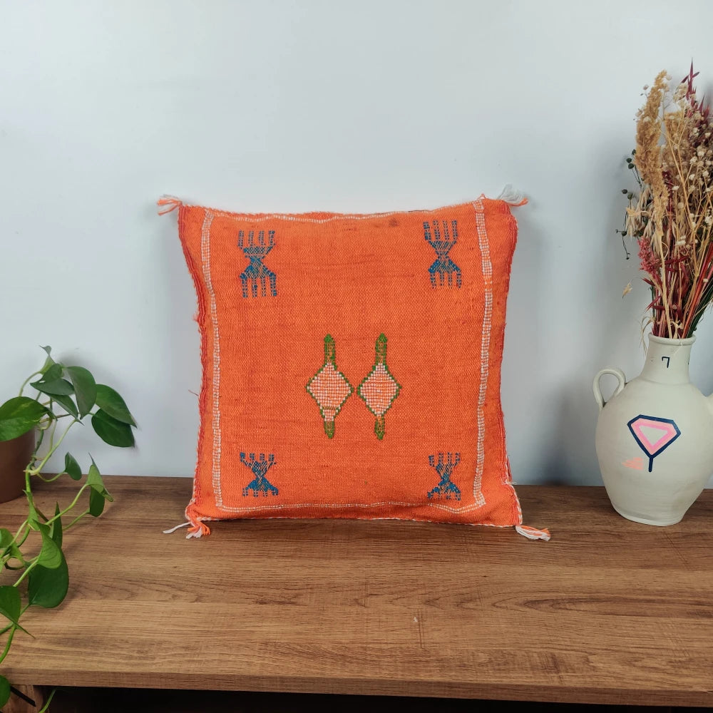 Coussin berbère orange motifs ethniques - MAZIR Décoration