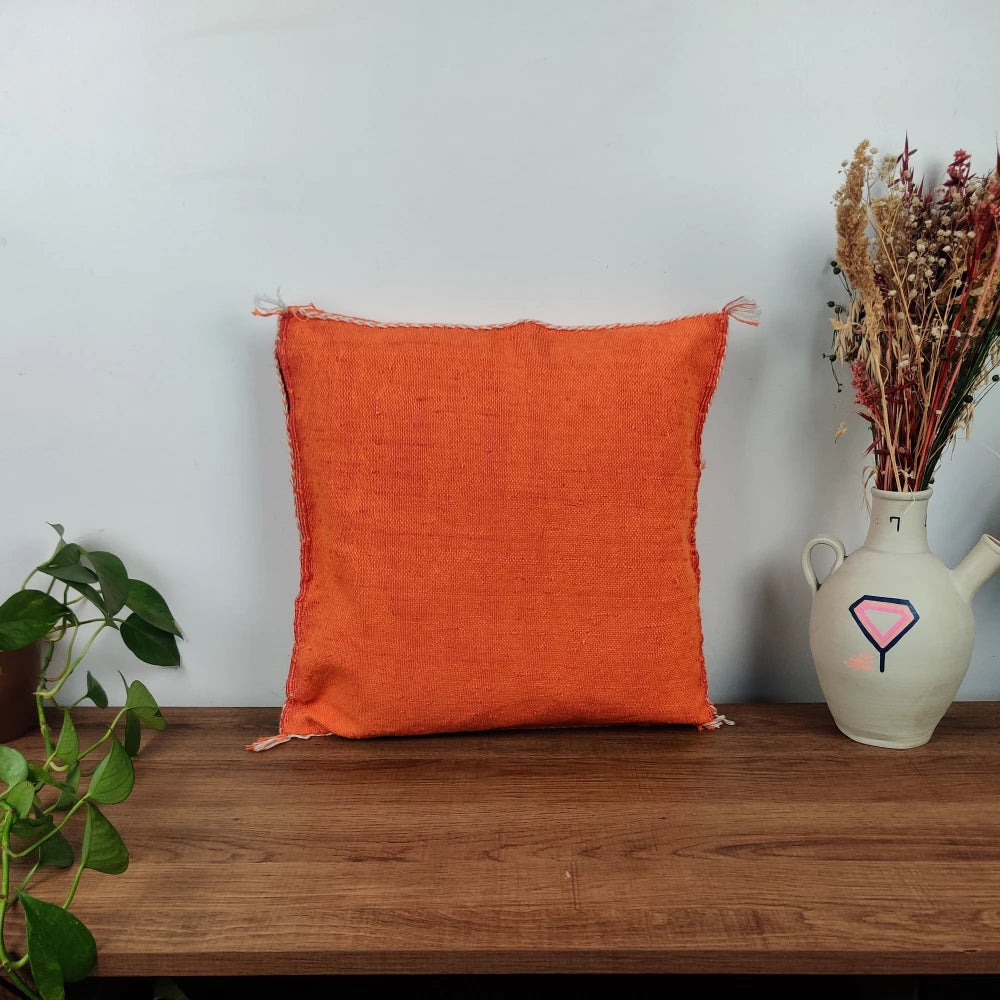 Coussin berbère orange motifs ethniques - MAZIR Décoration