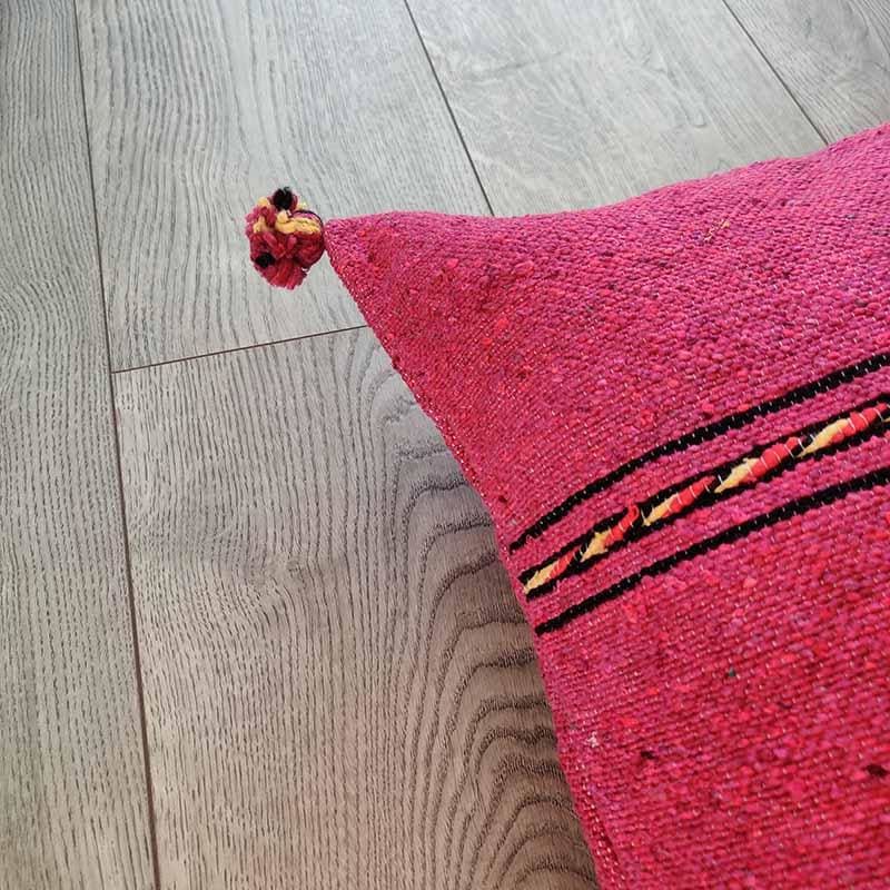 coussin berbere pompon