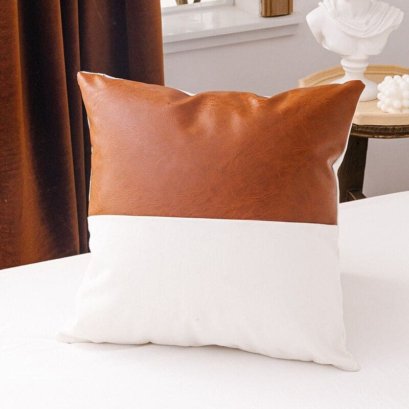 coussin faux cuir