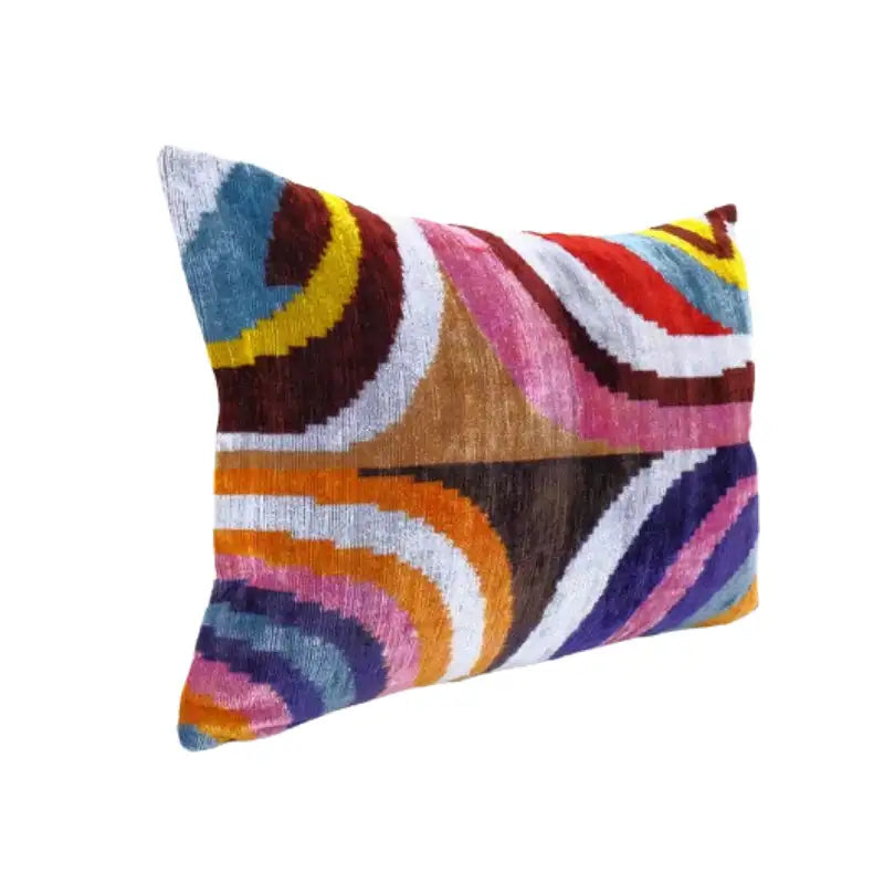 Ravissant Coussin Ikat arc-en-ciel