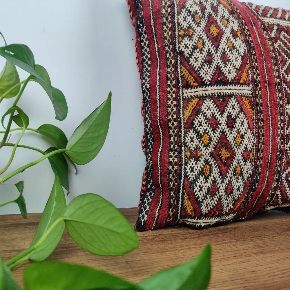 Coussin Kilim berbère Rouge et blanc Vintage - MAZIR Décoration