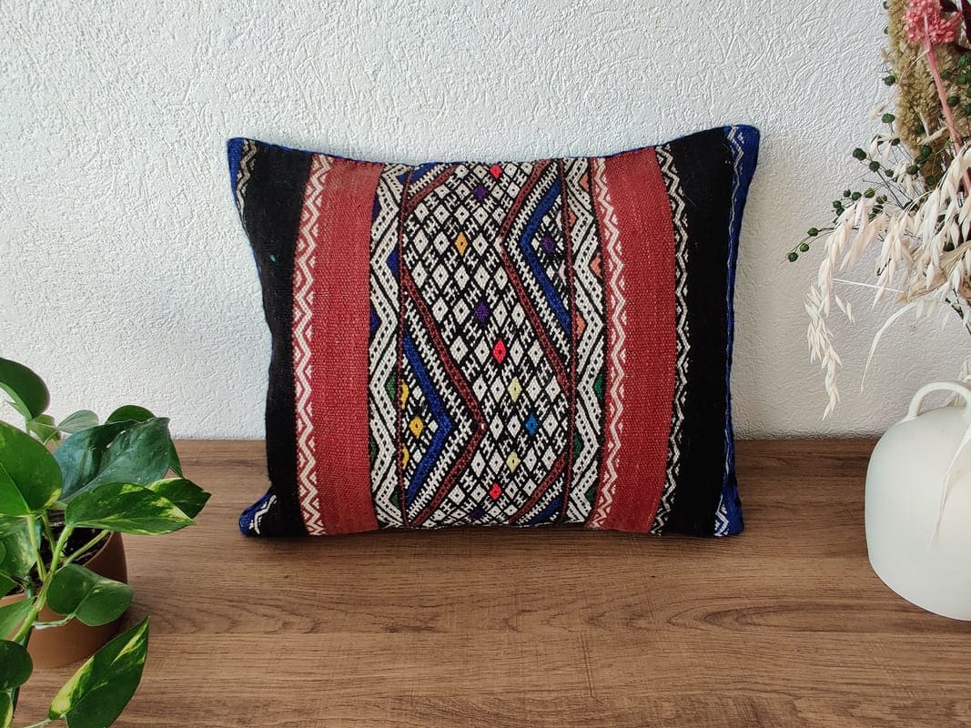 Coussin Kilim Berbère rouge Noir bleu - Coussin