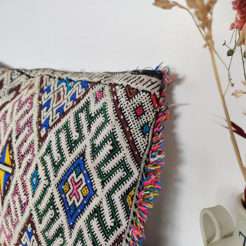 Vue Détail du Coussin Kilim Blanc Marocain