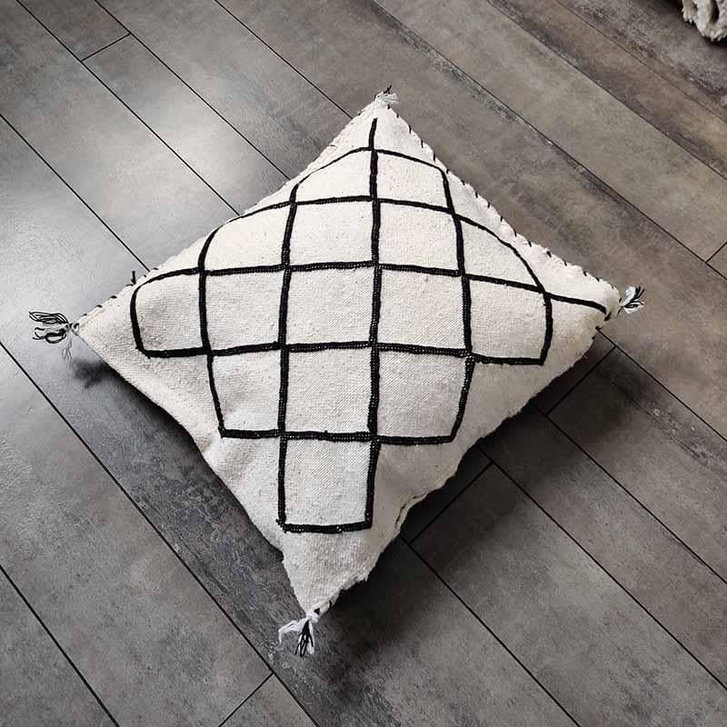 coussin berbere blanc et noir