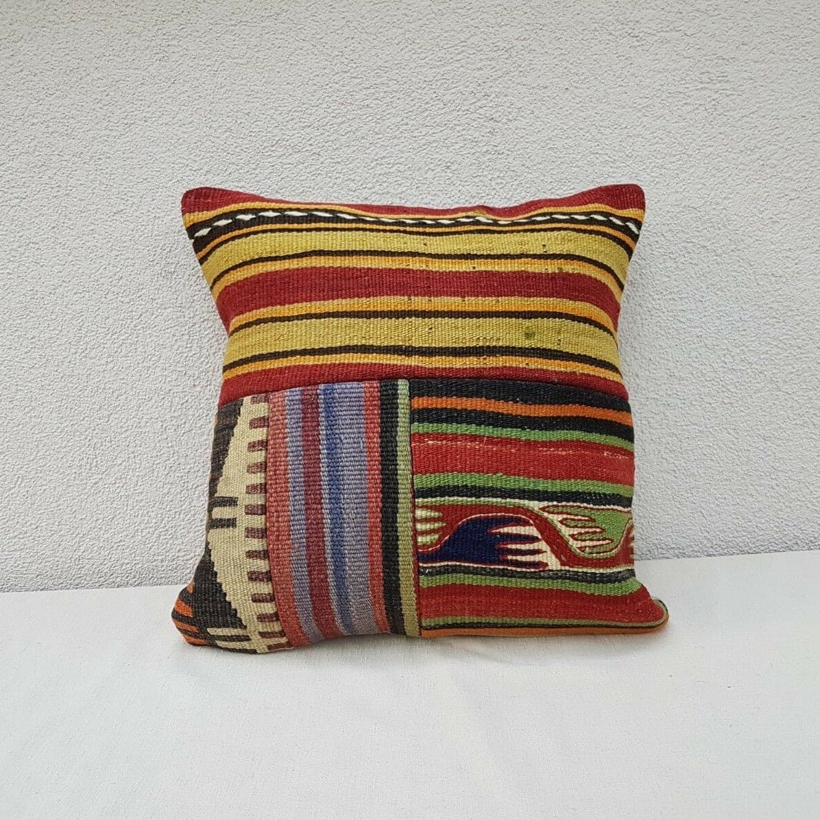 Coussin patchwork kilim