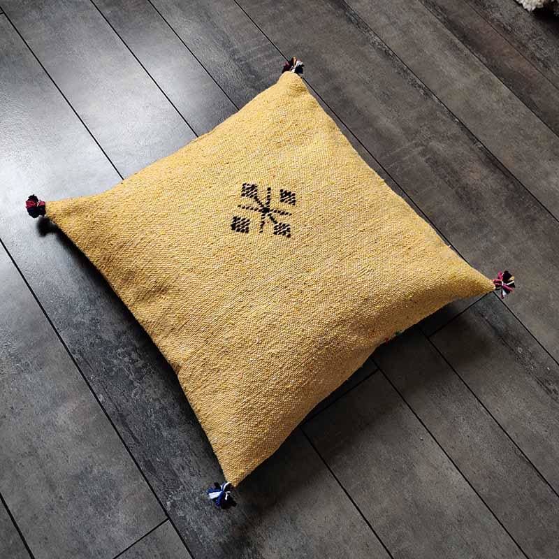 coussin marocain jaune