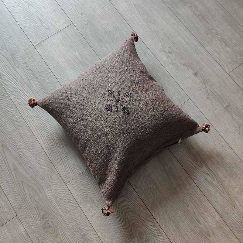 coussin berbère pompon