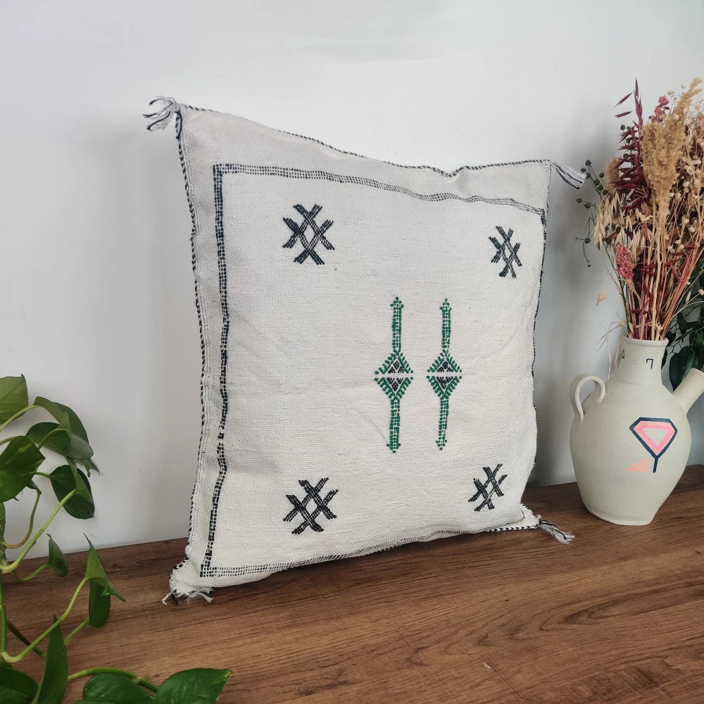 Coussin Sabra blanc berbère en Soie de Cactus - MAZIR Décoration
