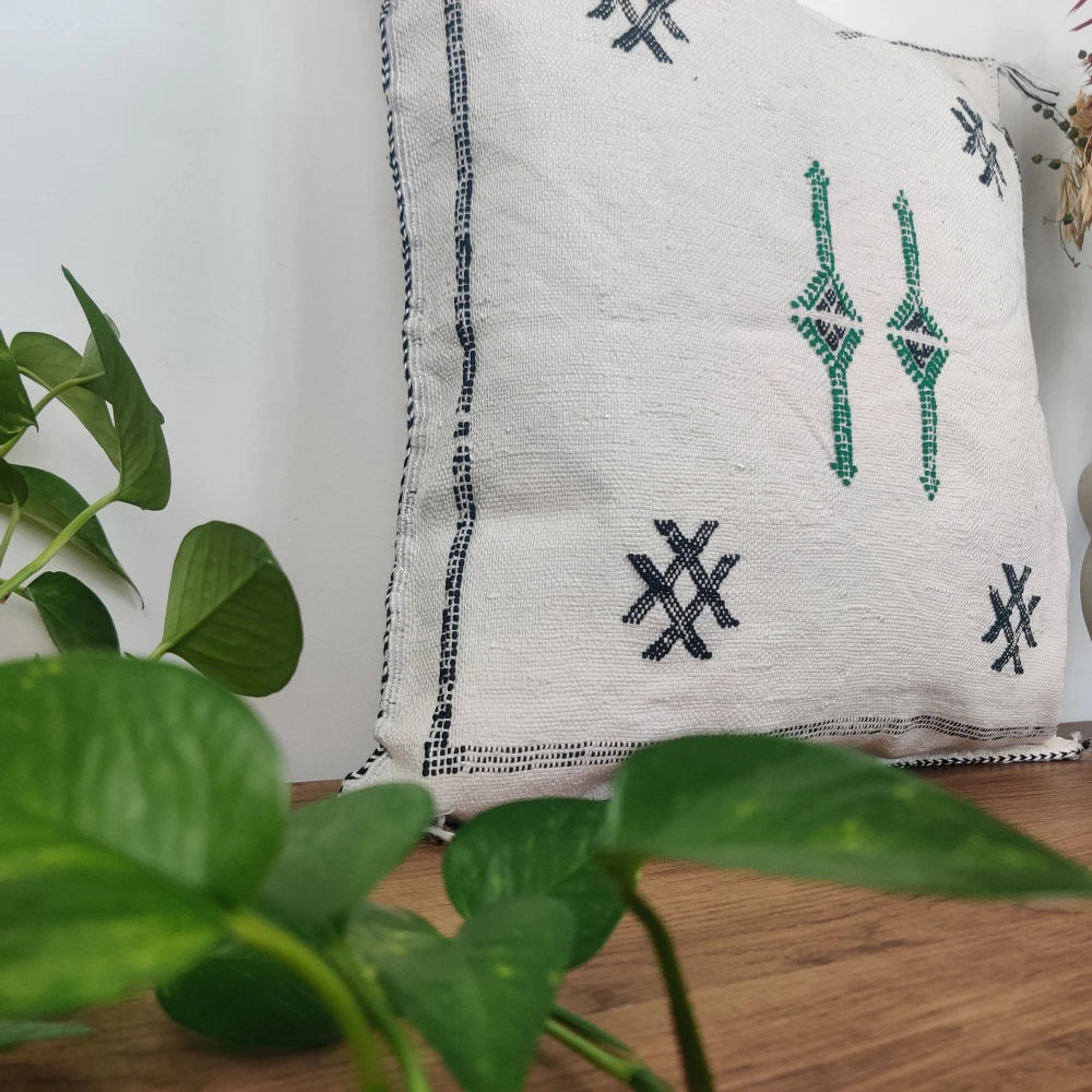 Coussin Sabra blanc berbère en Soie de Cactus - MAZIR Décoration