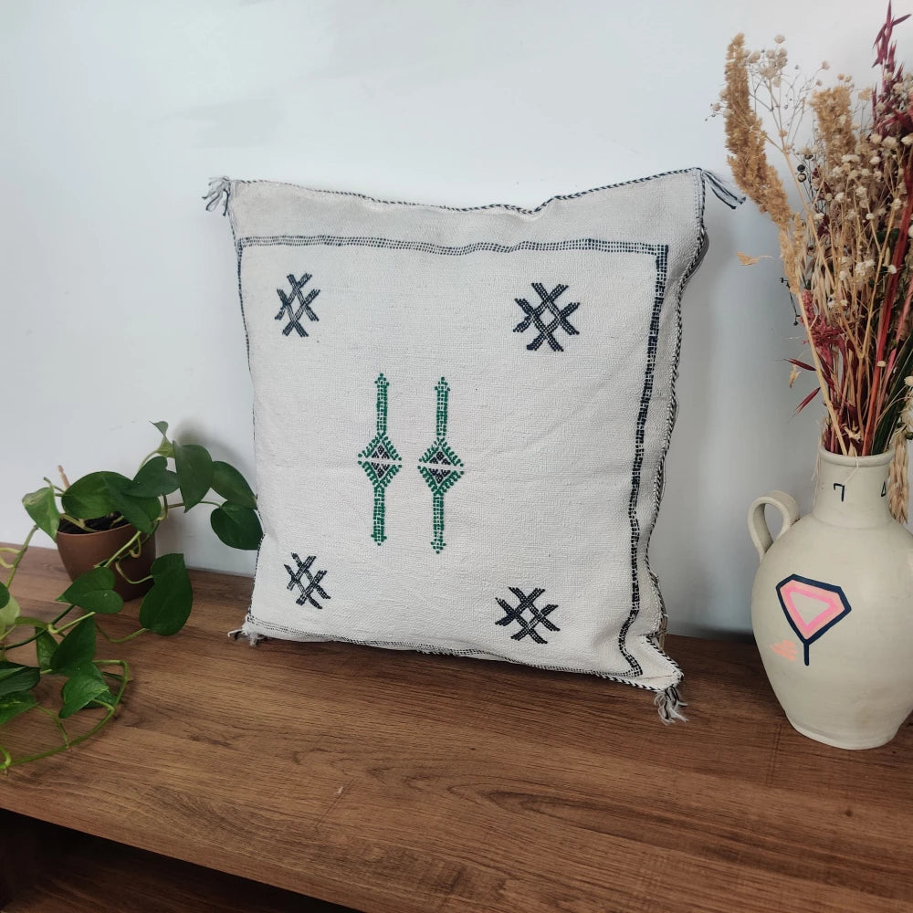 Coussin Sabra blanc berbère en Soie de Cactus - MAZIR Décoration