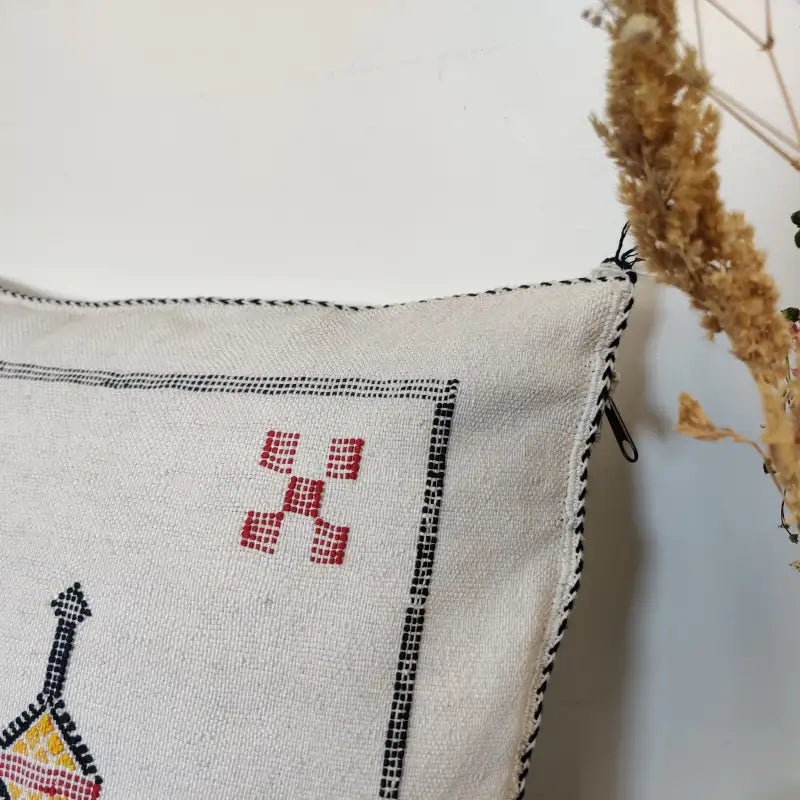 Vue détail du Coussin Sabra blanc crème Vintage