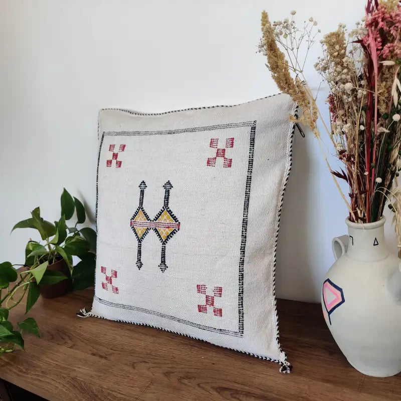 Vue angle 2 du coussin sabra fait main