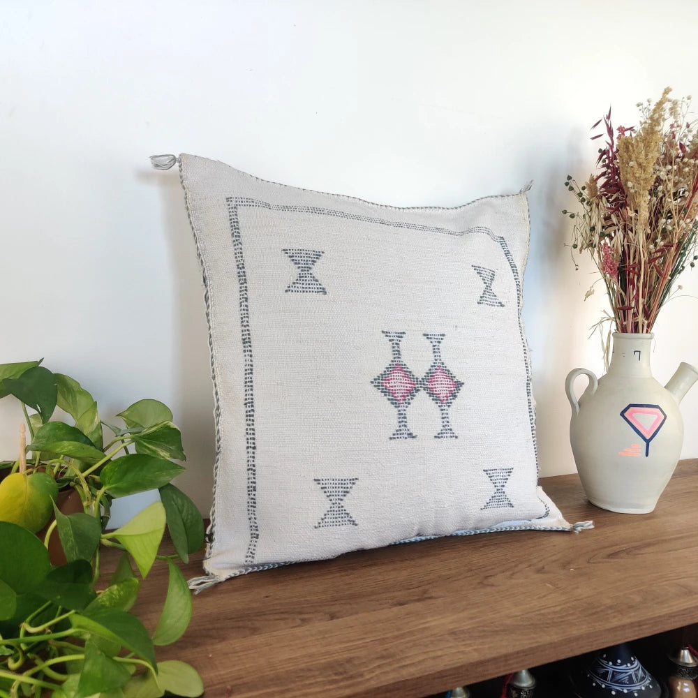 Coussin Sabra blanc tribal