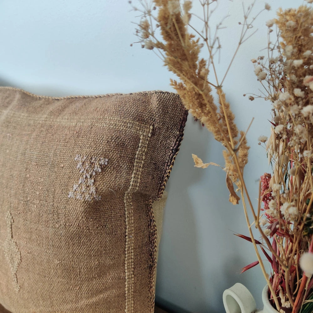 Coussin Sabra couleur bois en Soie de Cactus