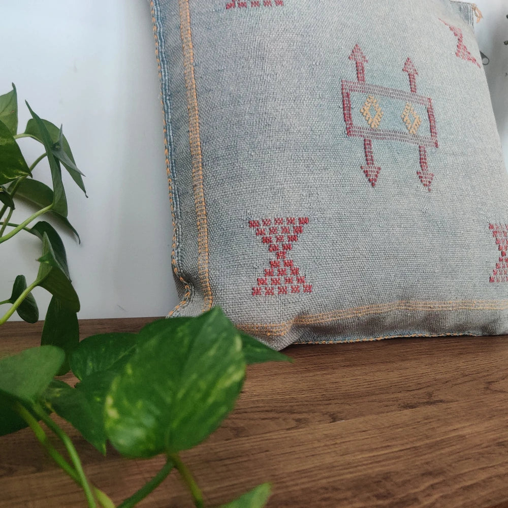 Coussin Sabra Gris jean en Soie de Cactus - MAZIR Décoration