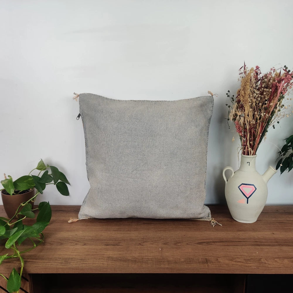 Coussin Sabra Gris jean en Soie de Cactus - MAZIR Décoration