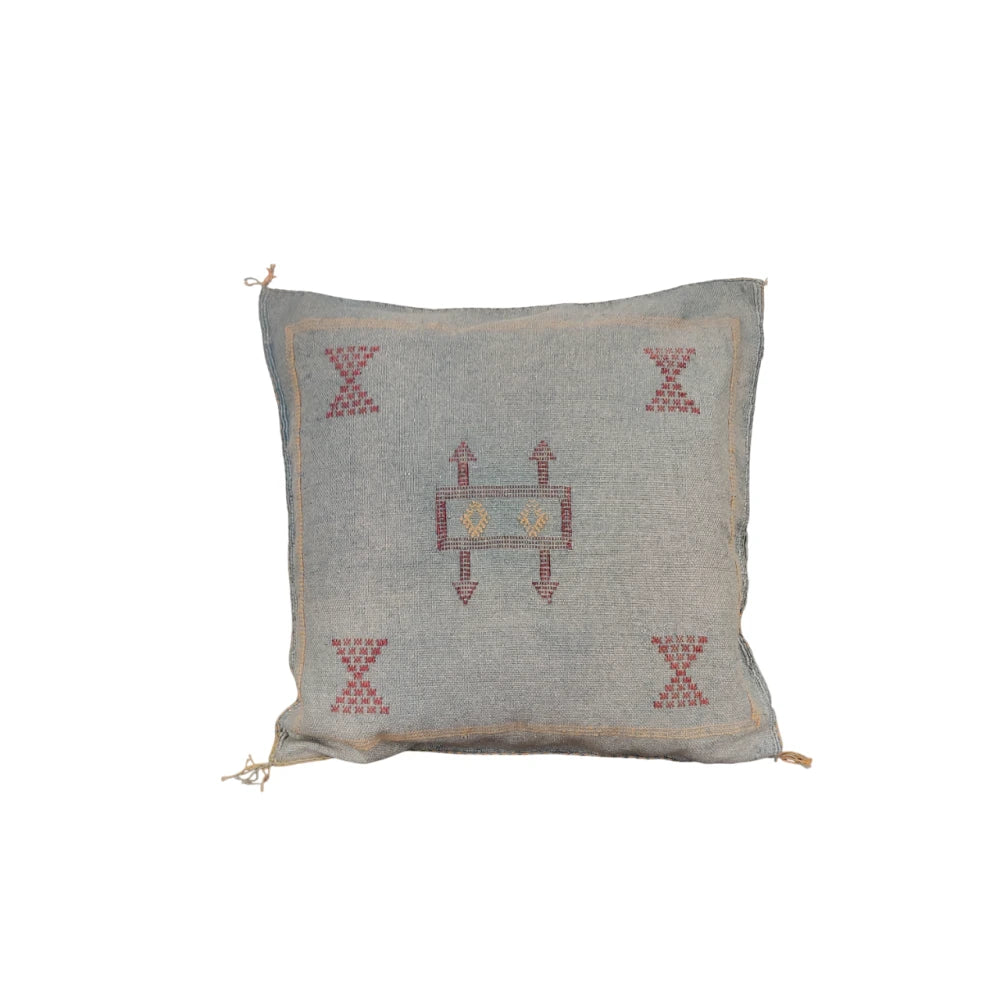 Housse de coussin Sabra gris en soie de cactus motifs Berbères