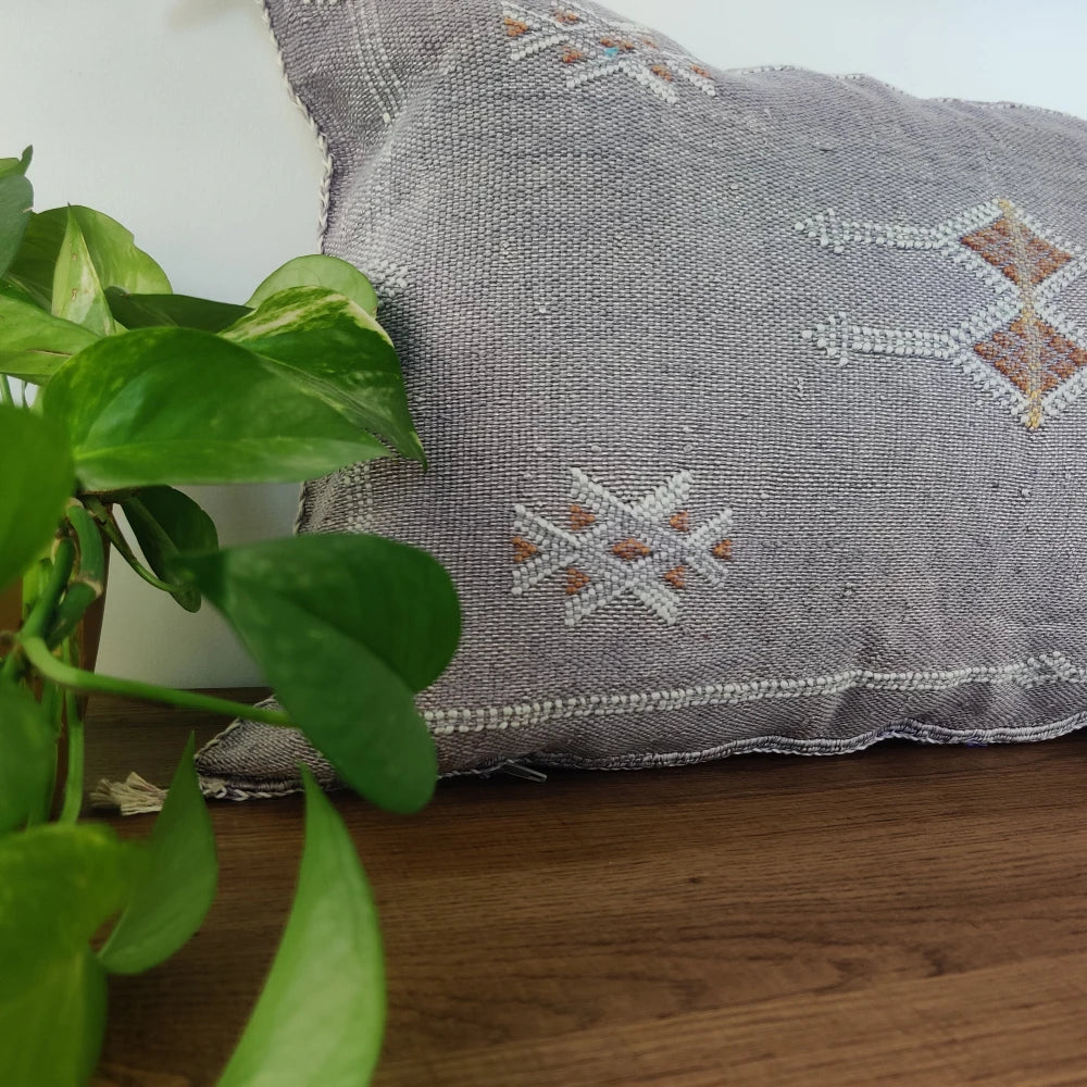 Coussin Sabra rectangulaire violet - MAZIR Décoration