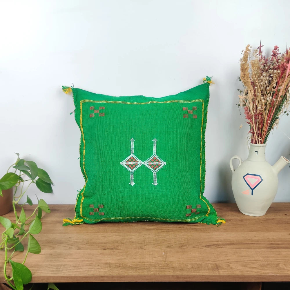 Coussin Sabra Vert bouteille bohème <br> Soie de Cactus