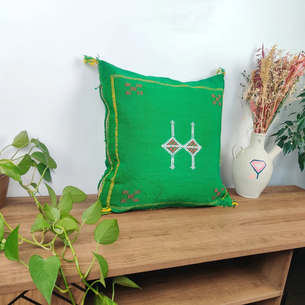 Coussin Sabra Vert bouteille bohème <br> Soie de Cactus