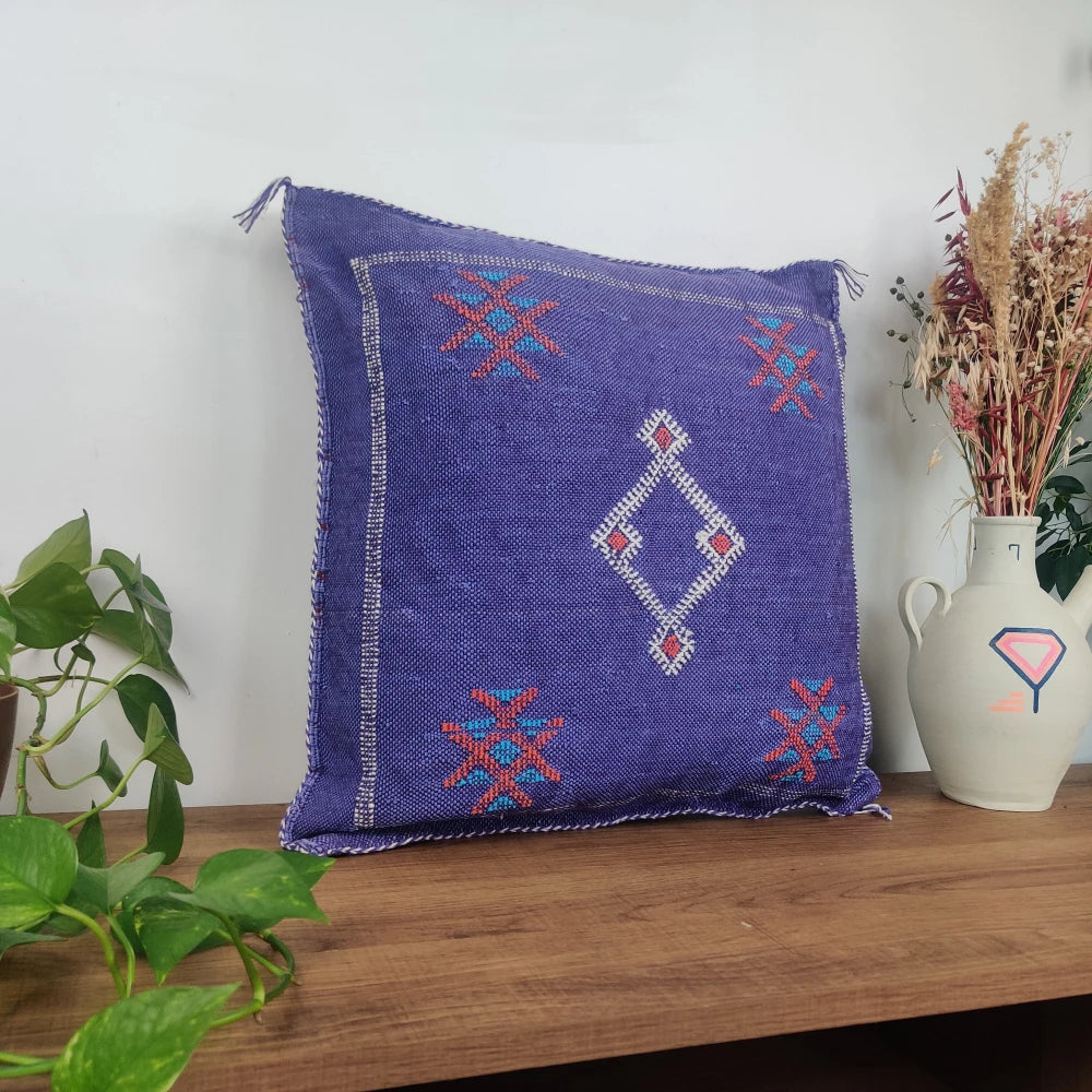 Coussin Sabra violet Vintage <br> Soie de Cactus