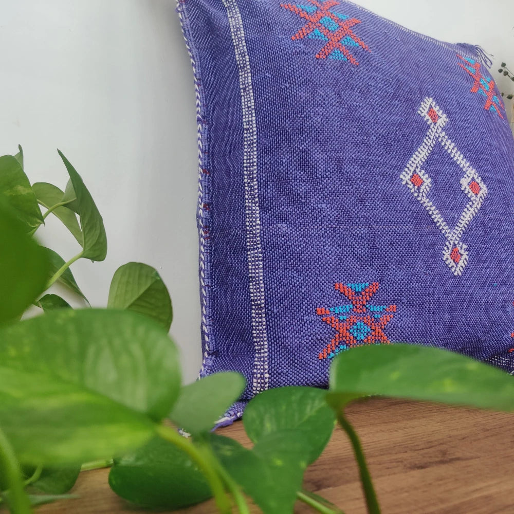 Coussin Sabra violet Vintage <br> Soie de Cactus - MAZIR Décoration