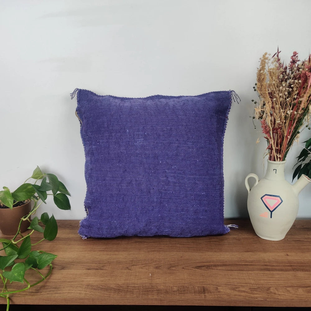 Coussin Sabra violet Vintage <br> Soie de Cactus