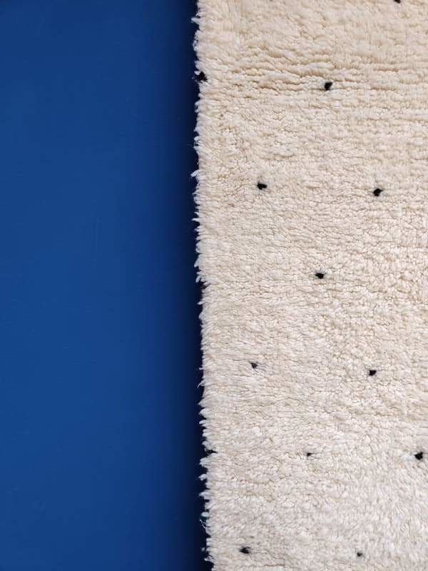 tapis marocain pois noir