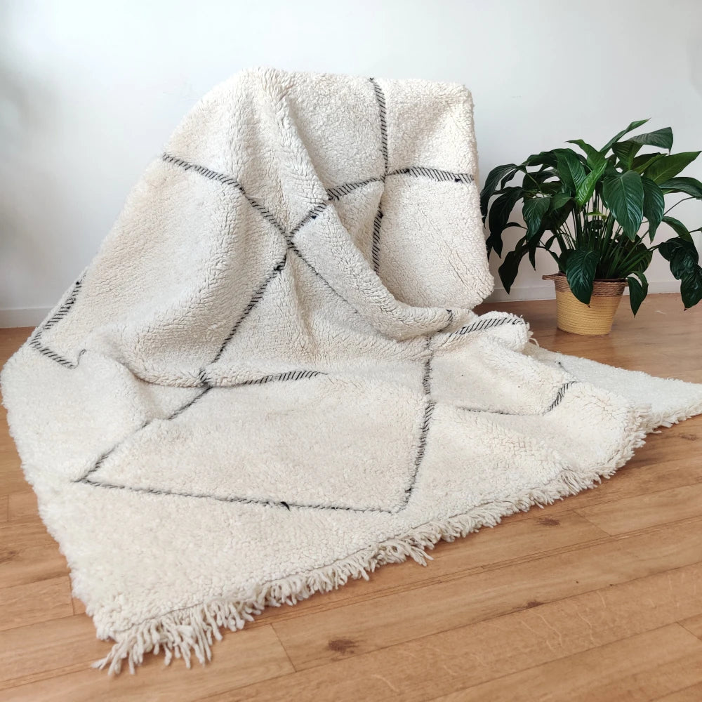 Grand tapis berbère losanges noirs