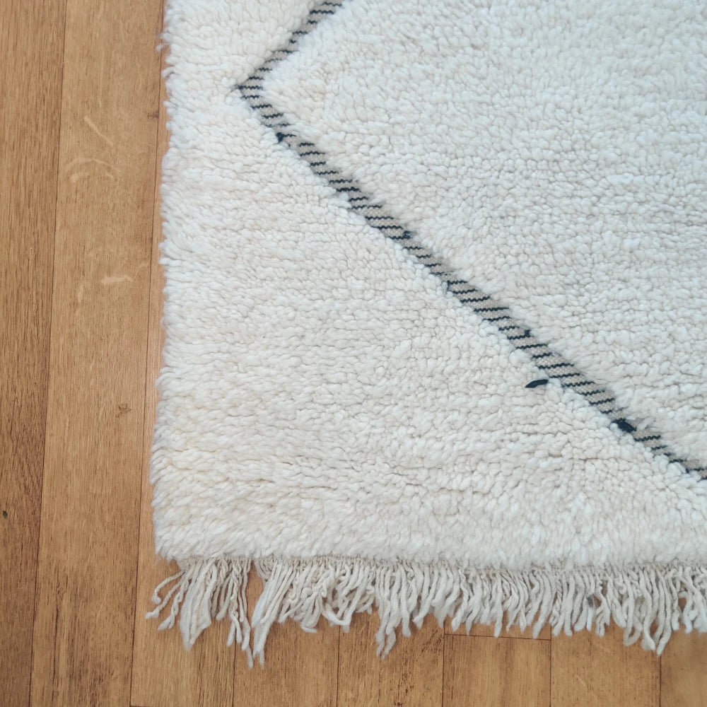 Grand tapis berbère losanges noirs