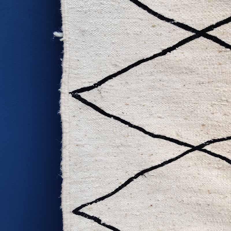 tapis berbere blanc et noir