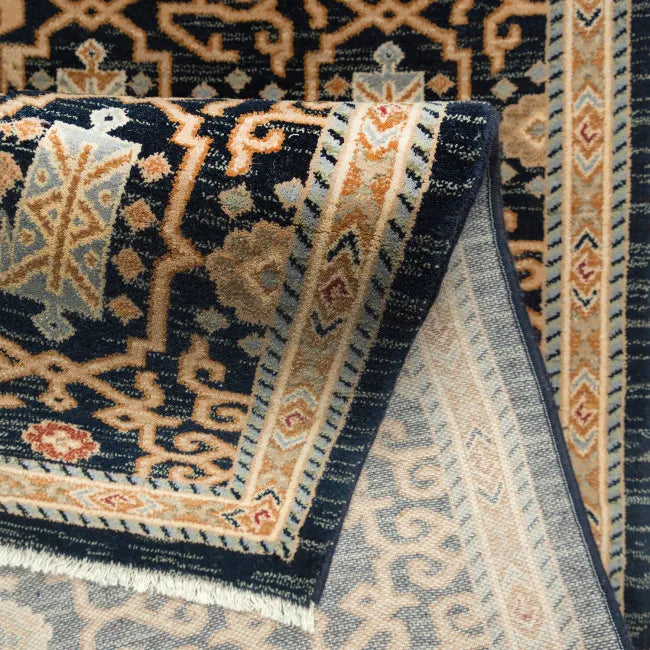 Tapis persan noir symétrique SINA